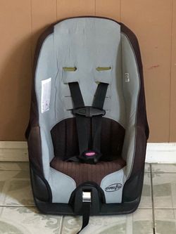 LIKE NEW EVENFLO CONVERTIBLE CAR SEAT!!!!