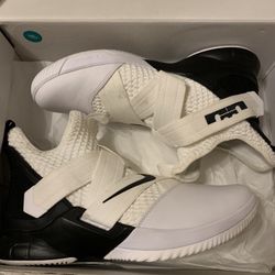 Nike LeBron Soldiers Size 11