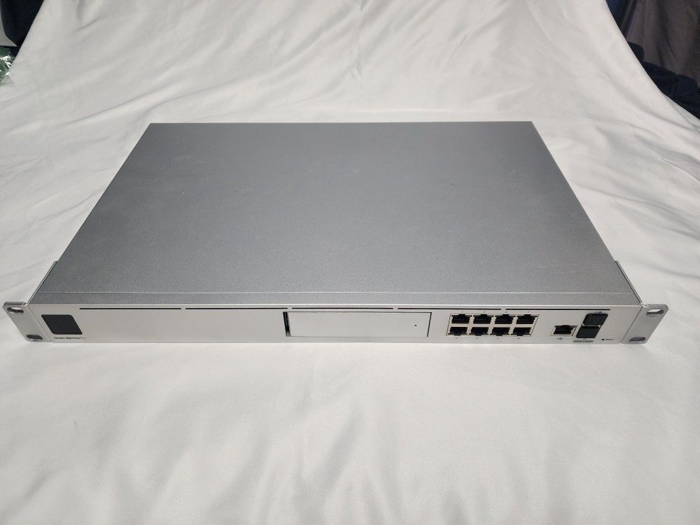 Ubiquiti UDM-Pro Network Unifi Dream Machine Pro Enterprise Security Gateway