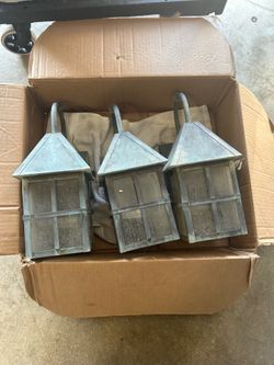 Lot Of 3 Outdoor Lights