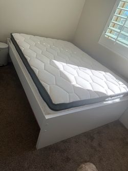Onita full platform bed