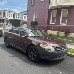 2010 Ford Taurus