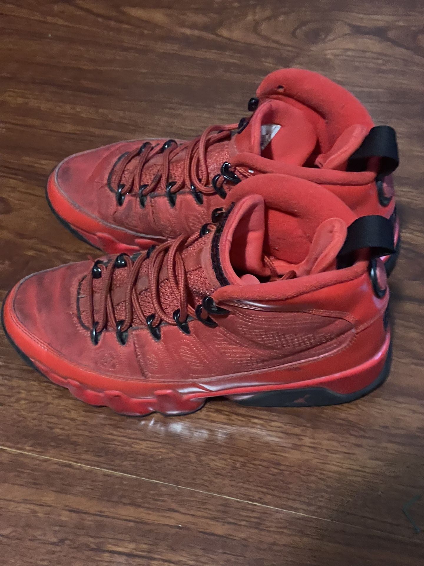 Jordan 9 Retro’s Chili Reds