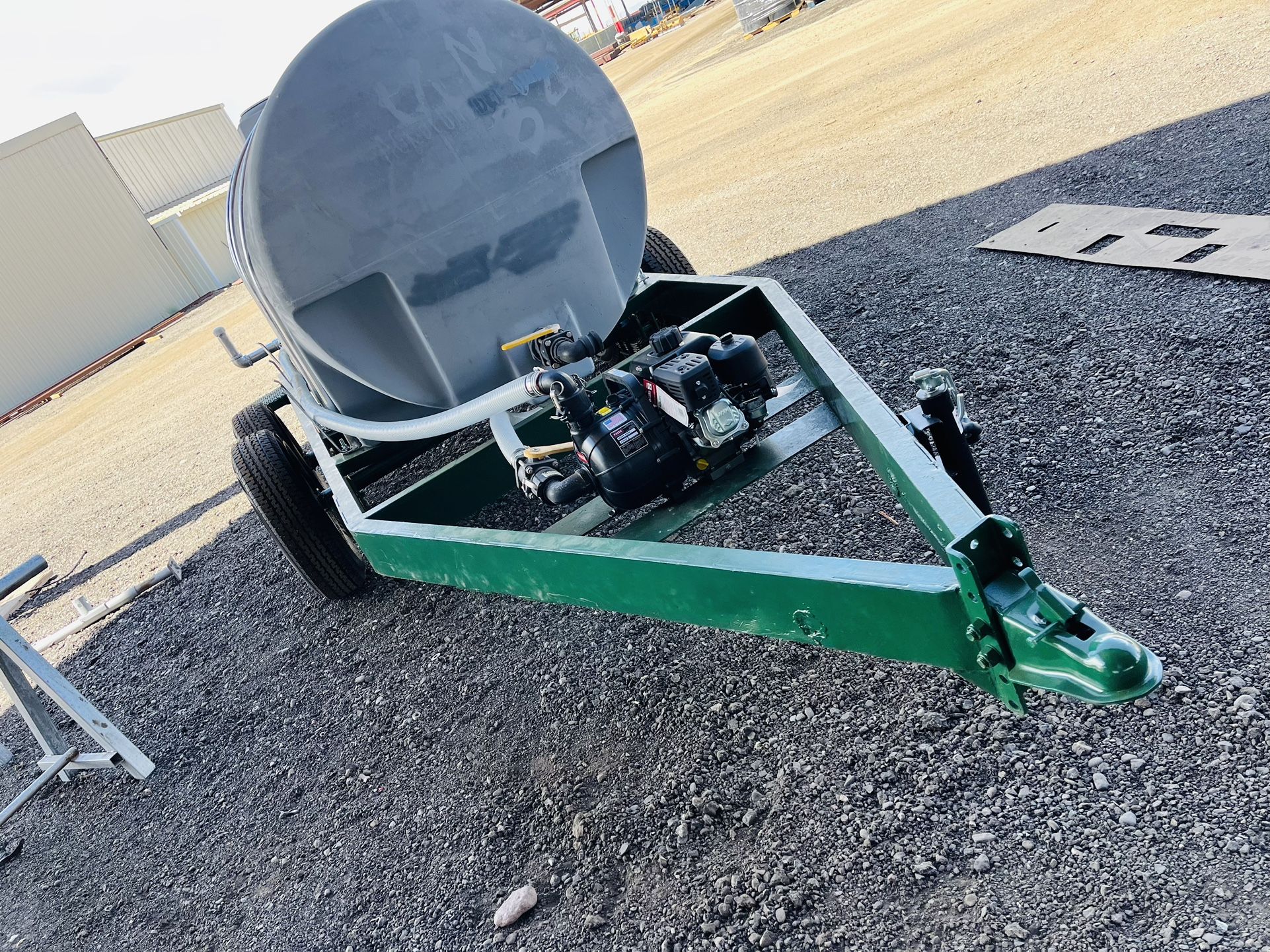 Tank trailer, Water hauler and road water spray - Dust control- arena,