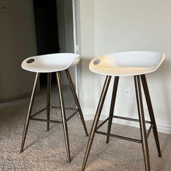 2 Bar Stools