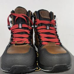 Keen Red Hook Men Size 8.5