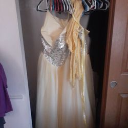 Yellow Prom Dress Size 20 Or 22