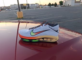 Brand New And Original Men's Nike Zoom GT Hustle Sneakers Sizes 9.5