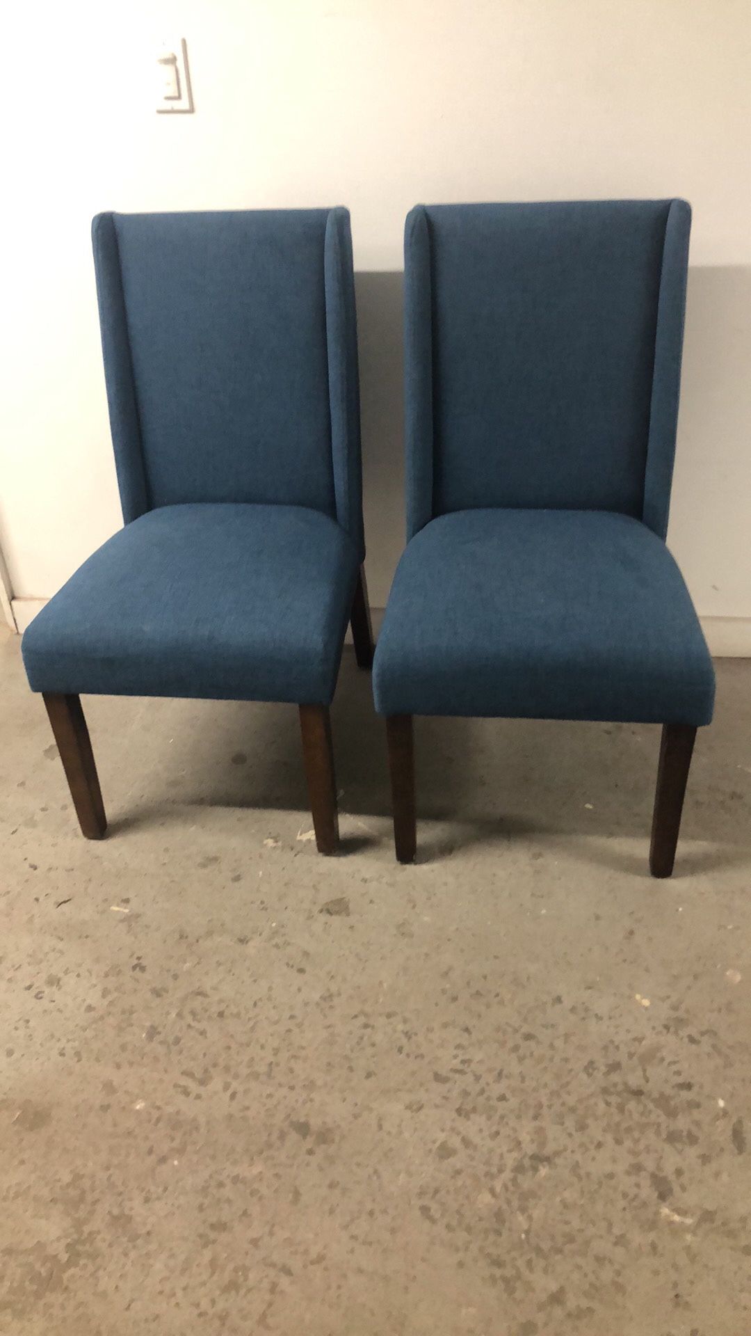 2 Clean Good Condition, Dining Table Chairs