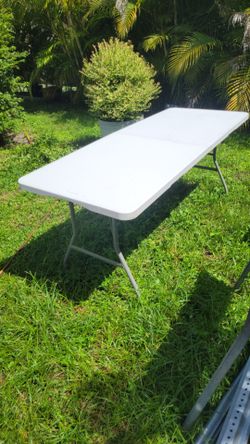 6 - 6ft White Plastic Folding Tables