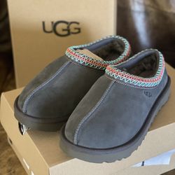 UGG Tasman
