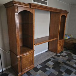 Entertainment Center / Tv Stand 