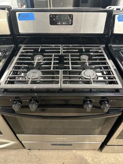 Amana Stainless Steel 4 Burner Gas Stove