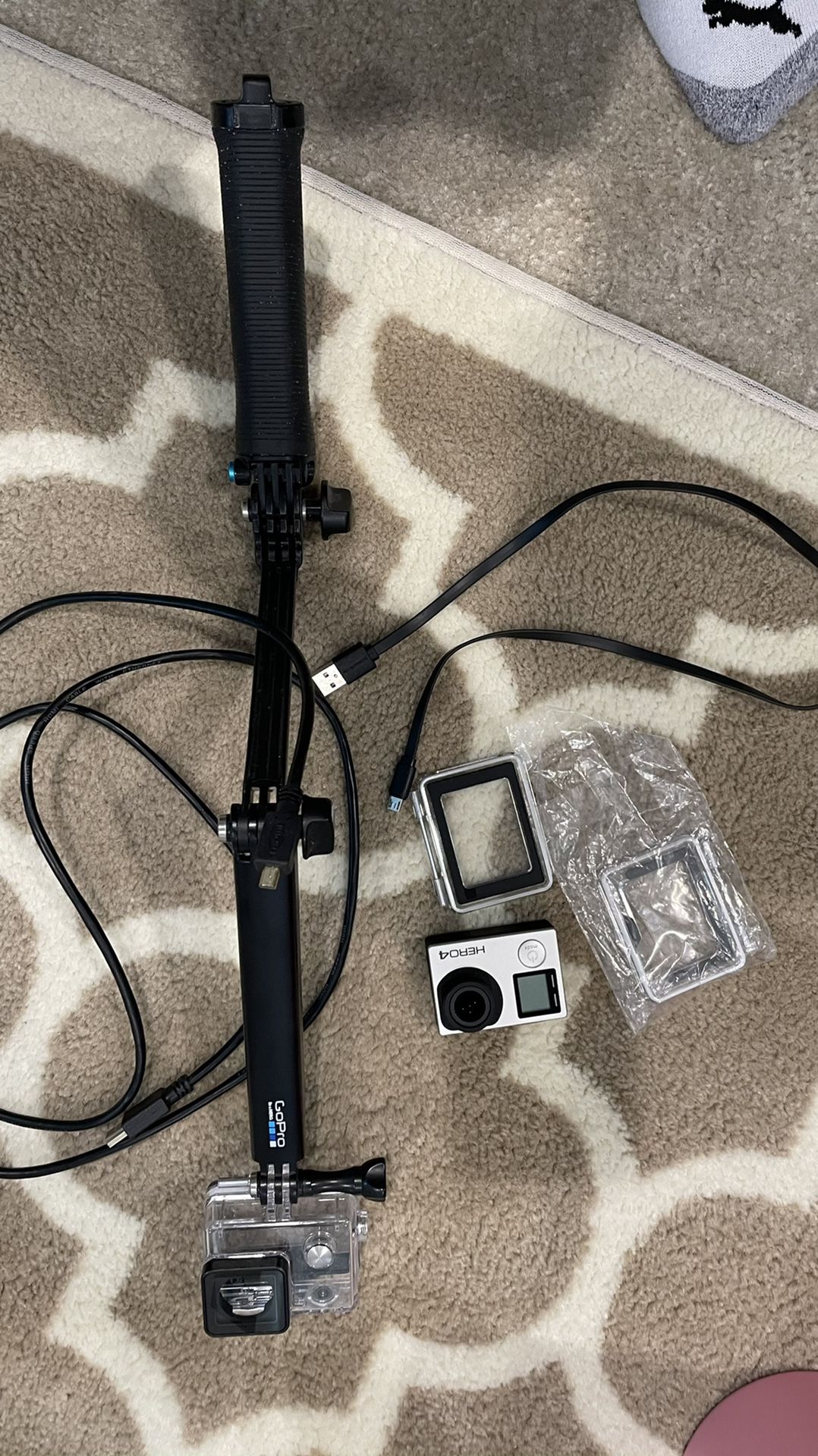 Go pro hero 4 with free accessories