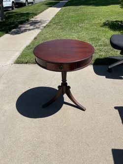 Round Mahogany DrumSide Table with Drawer