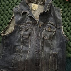 Plus Size Jean Vest 