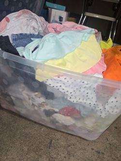 Mixed Lot of baby girl Clothing size newborn to 6 months no flaws nice stuff selling together