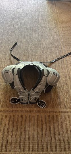 Schutt XV Flux Skill Men's Football Shoulder Pads