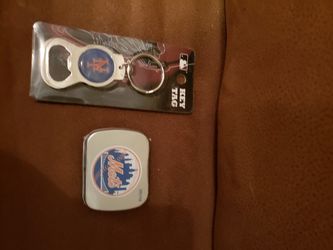 Mets keychain, mints and car
