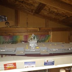 Model Aircraft Carrier  & Diecast Aircraft 