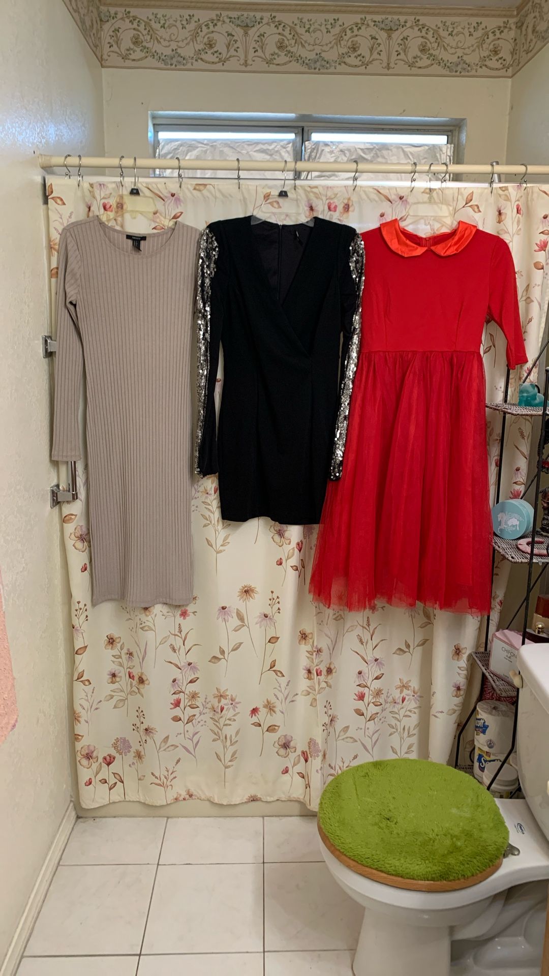 Dressy party Dresses. Size: Small. Chino, Ca