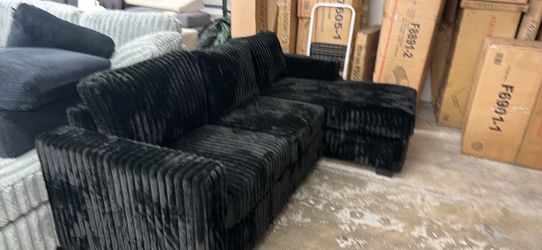 New 92x59 furry corduroy sectional couch / free delivery