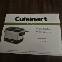 Cuisinart Compact Deep Fryer Brand New