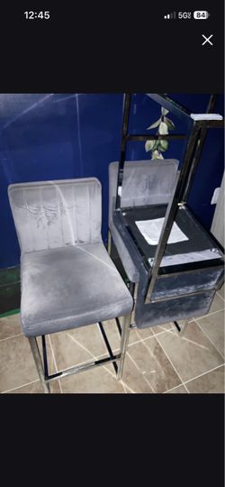 3 bar stool chairs