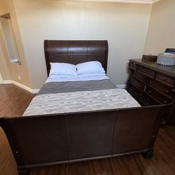 Queen Bedroom Set