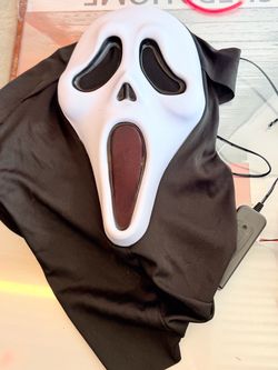 Scream mask halloween costume