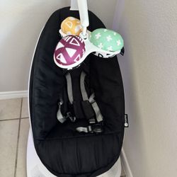 4moms mamaRoo Multi-Motion Baby Swing Smart Connectivity