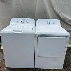 GE washer and dryer in excellent condition💦