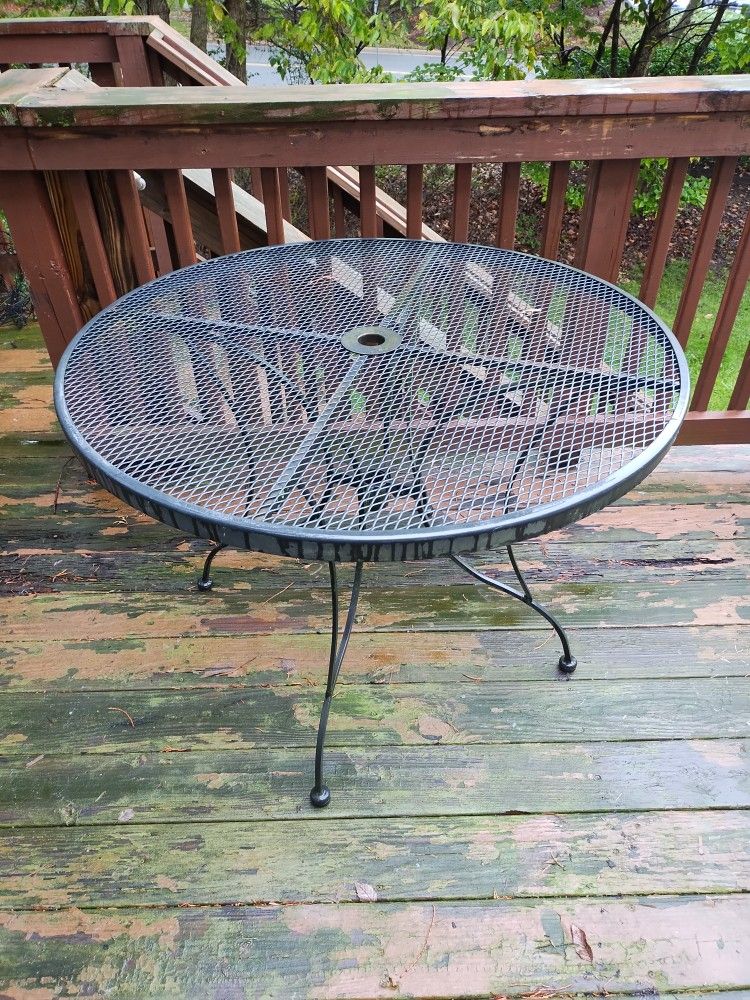 Free Patio Table