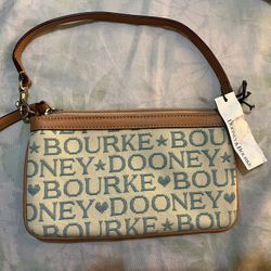 Dooney & Bourke 