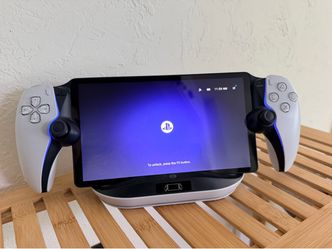 PlayStation Portal + Charging dock and case
