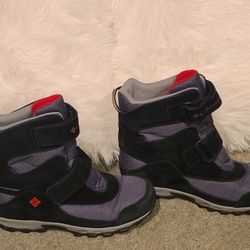 Snow Boots COLUMBIA SIZE 7 Boy New