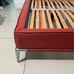 ROCHE BOBOIS FULL LEATHER BED