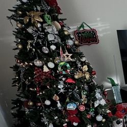 7’ Christmas Tree 