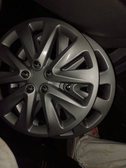 Hub Caps / 5 Lung Nugs Sizes 16