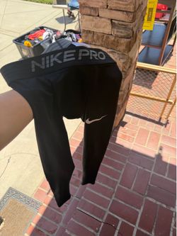 NEW-Men’s football tights. Size small