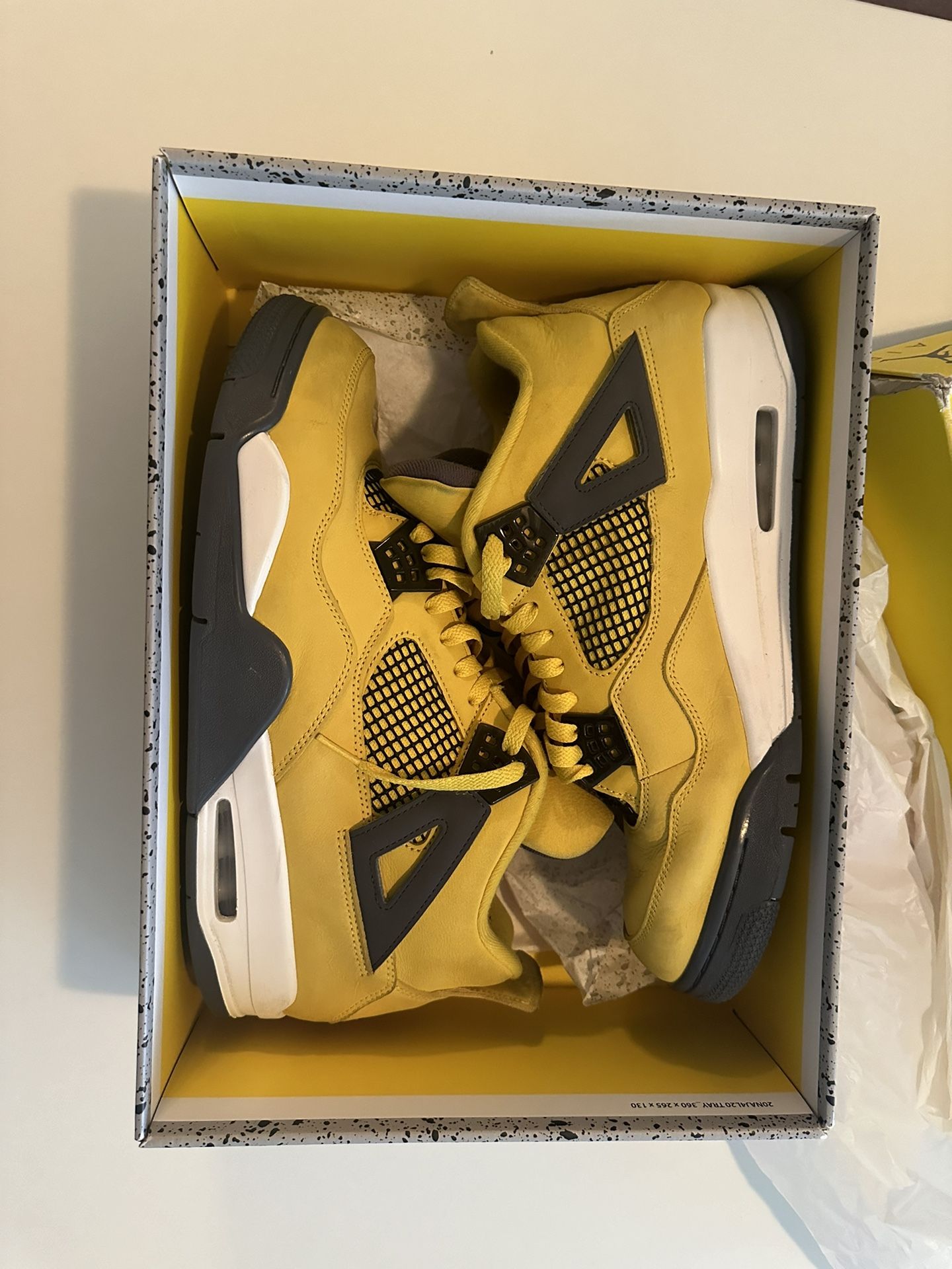 Jordan 4 Retro Lightning (2021)