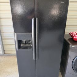 Kenmore Refrigerator 