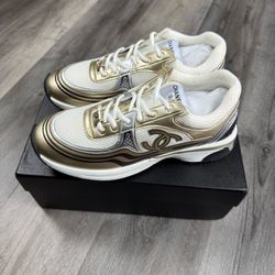 Chanel Sneakers  Sz 43  CC Runners