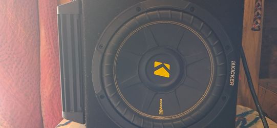 Kicker speaker in box and amp
