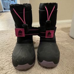 Kids Snow Boots size 2