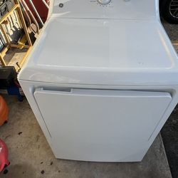 GE 6.2 cu. ft. Capacity Gas Dryer with Up To 120 ft. Venting and Shallow Depth