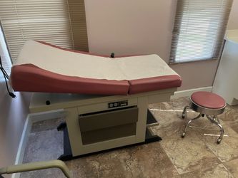 United Metal Fabricators Exam Examination Table + Matching Chair