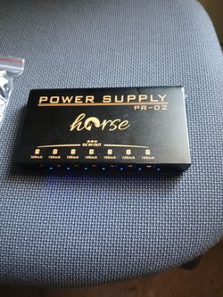 Portable battery power for effects pedalboard