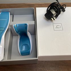 Hairmax Ultima 12 Classic Laser Comb. Like New! hair, regrowth, treatment, cordless design, FDA approved