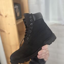 All Black Timberland Boots 